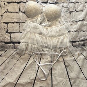 Elegant White Lace Lingerie Set